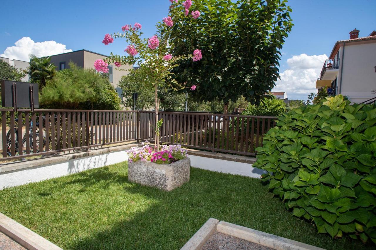 Studio Apartment Noah Rovinj Exterior photo